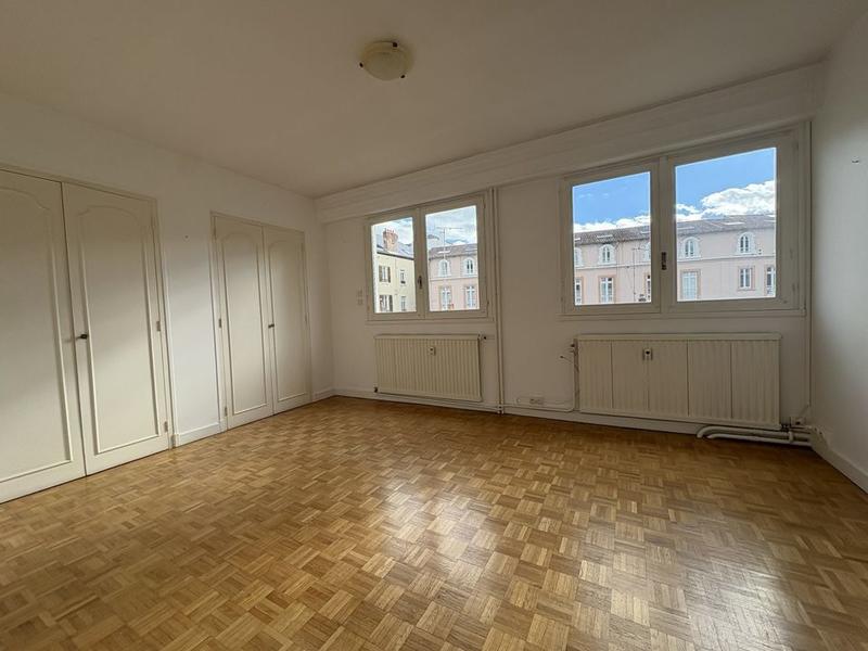Appartement - 110 m² - 4 pièces