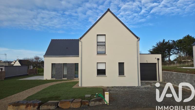 Maison - 140 m² - 5 pièces