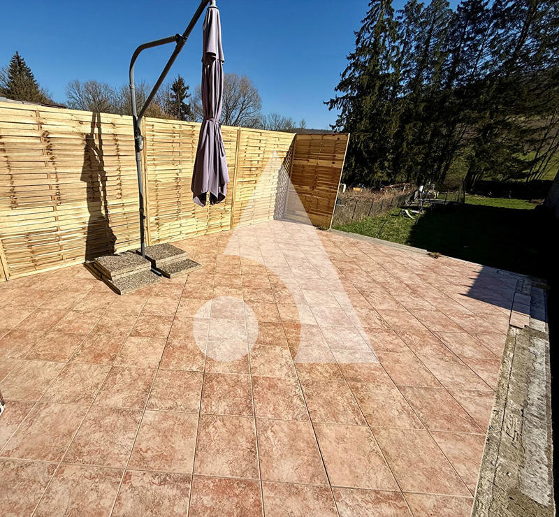 Maison - 232 m² - 6 pièces