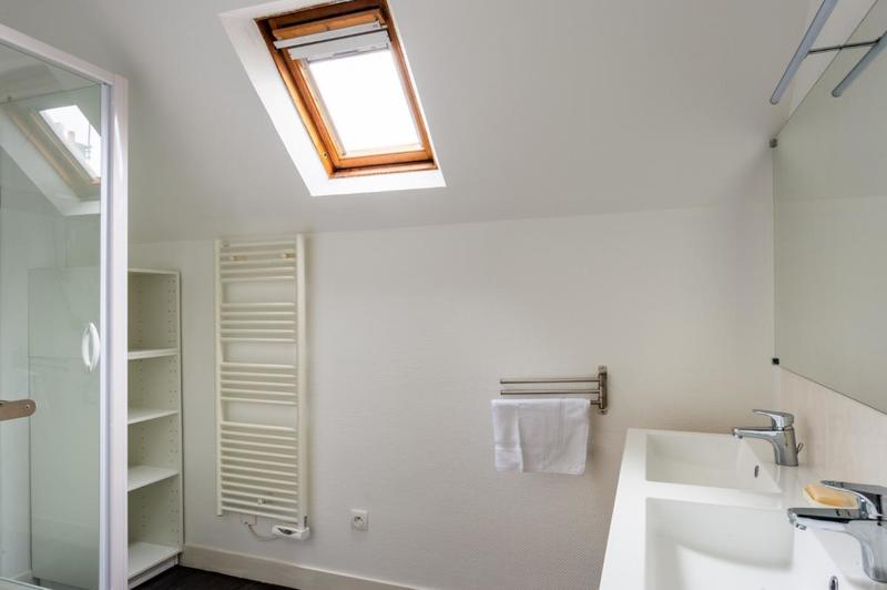 Chambre - 11 m² - 1 pièce