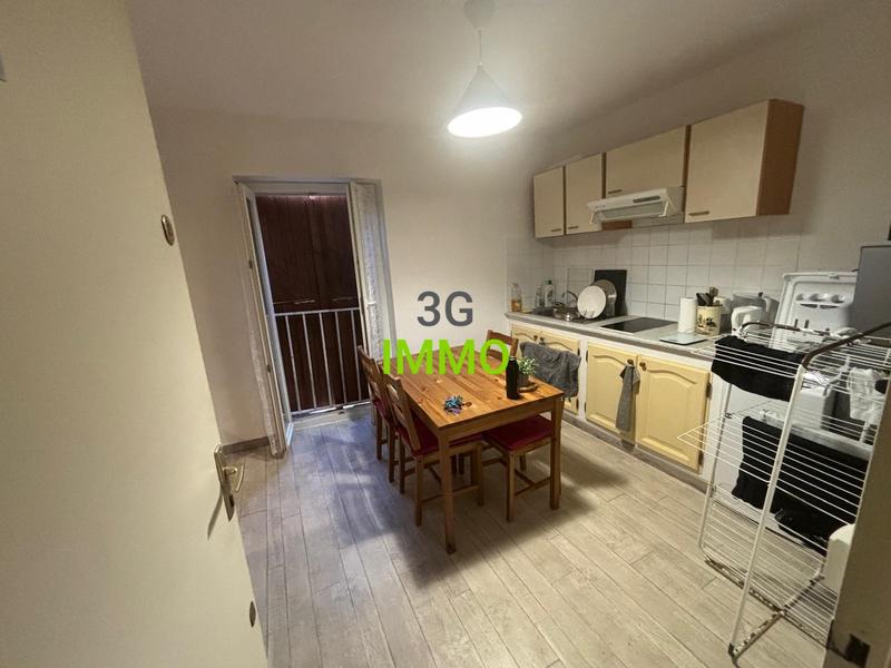 Immeuble - 219 m² - 9 pièces