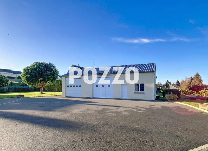 Maison - 250 m² - 9 pièces