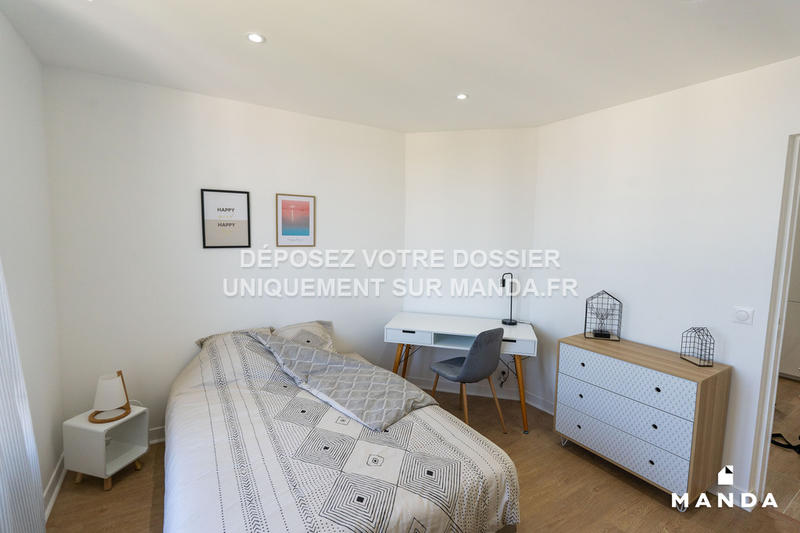 Chambre - 11 m² - 4 pièces