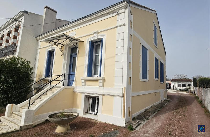 Maison - 102 m² - 5 pièces