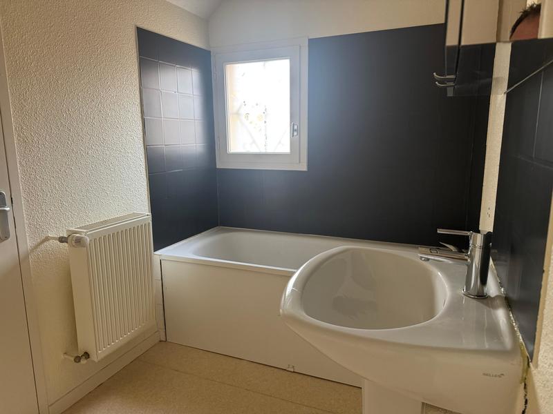 Maison - 90 m² - 6 pièces