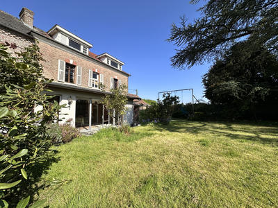 Maison - 194 m² - 10 pièces