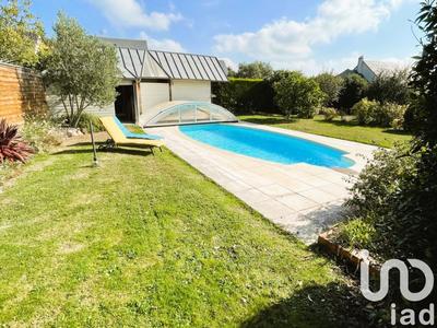 Maison - 220 m² - 8 pièces