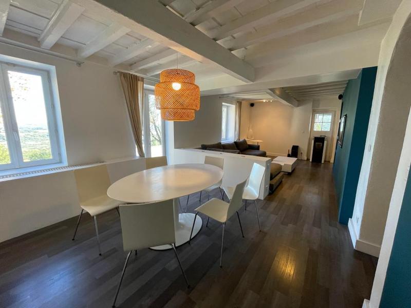 Maison - 300 m² - 8 pièces