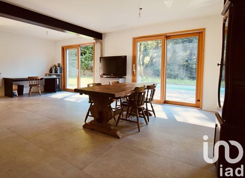 Maison - 147 m² - 6 pièces