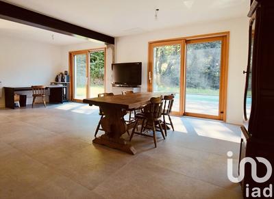 Maison - 147 m² - 6 pièces