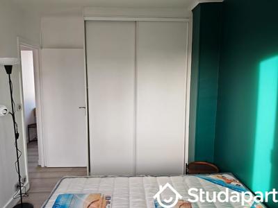Chambre - 11 m² - 1 pièce