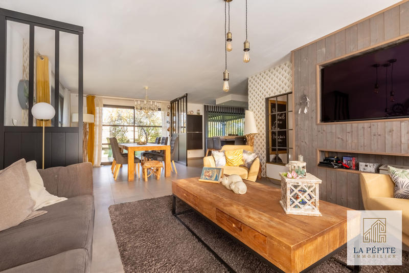 Maison - 138 m² - 5 pièces