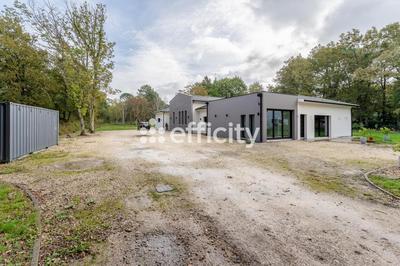 Maison - 290 m² - 10 pièces