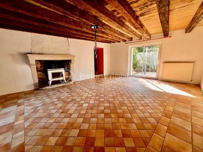 Maison en pierre - 207 m² - 6 pièces