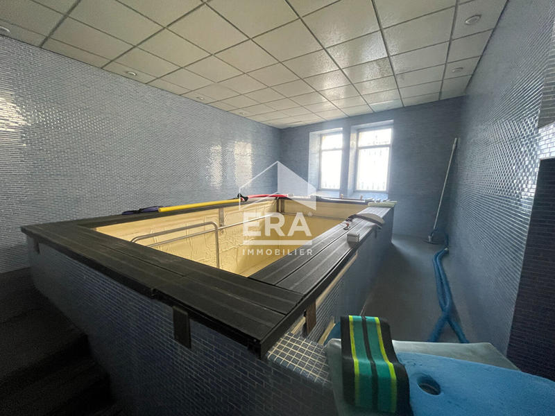 Local d'activité / Entrepôt - 339 m² - 6 pièces