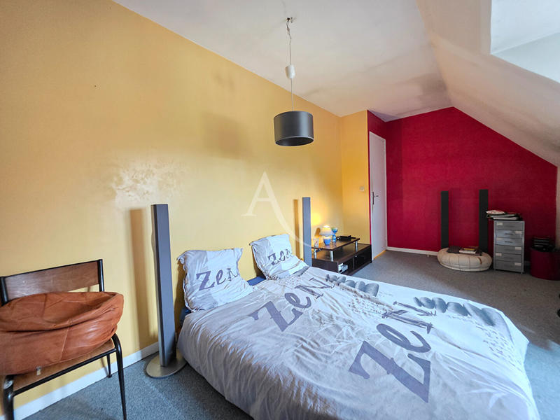 Maison - 98 m² - 5 pièces