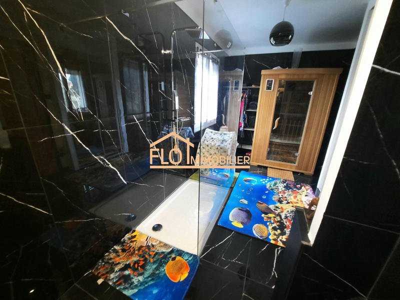 Maison - 158 m² - 7 pièces