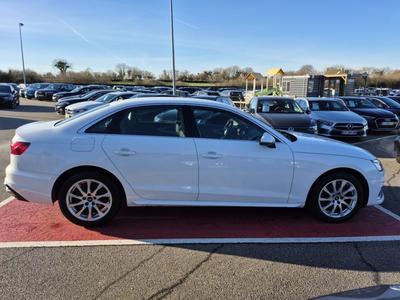 Audi A4 Business 30 tdi 136 s tronic 7line