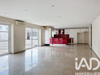 Maison - 450 m² - 7 pièces