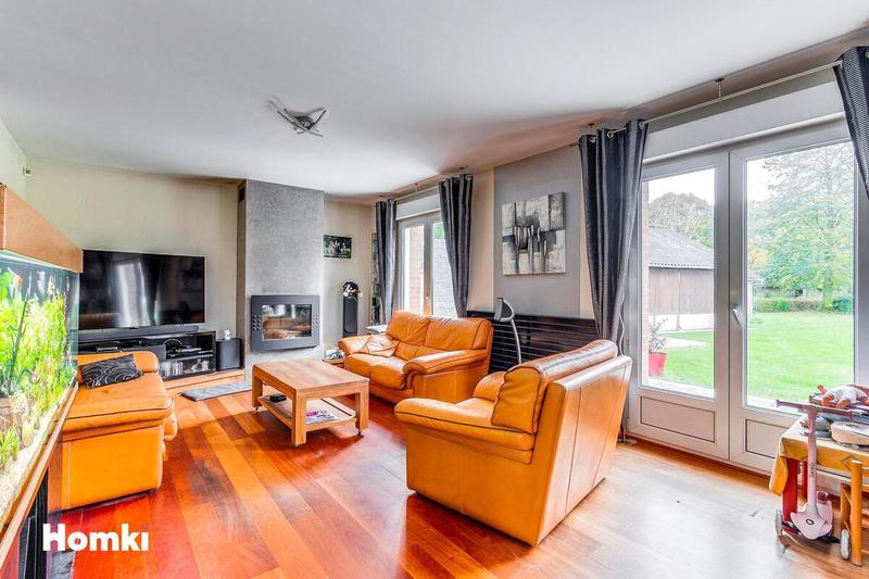 Maison - 210 m² - 8 pièces