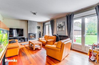 Maison - 210 m² - 8 pièces