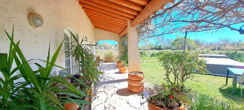 Propriété - 255 m² - 9 pièces