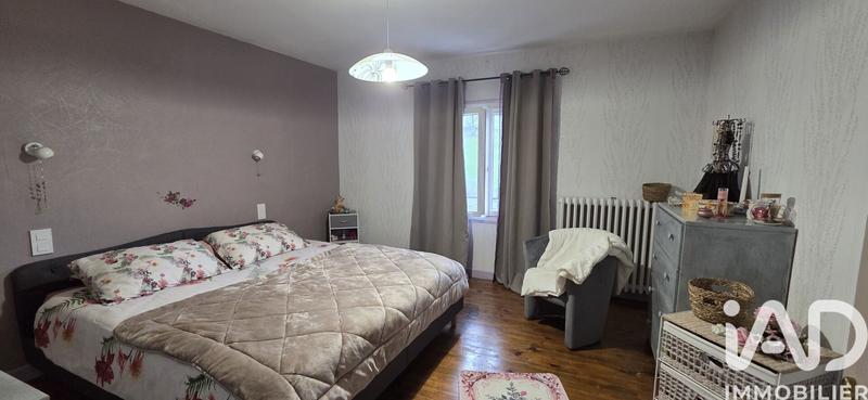 Maison - 232 m² - 9 pièces