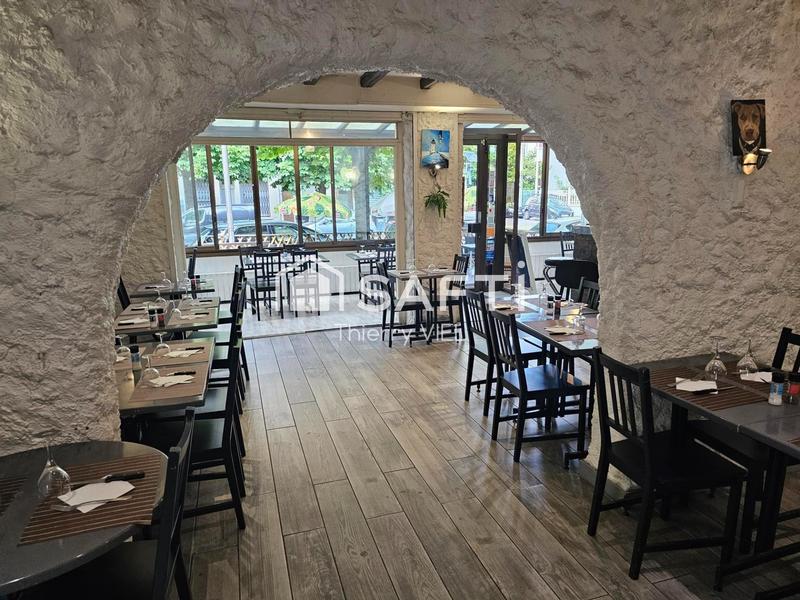 Local commercial - 80 m² - 40 pièces