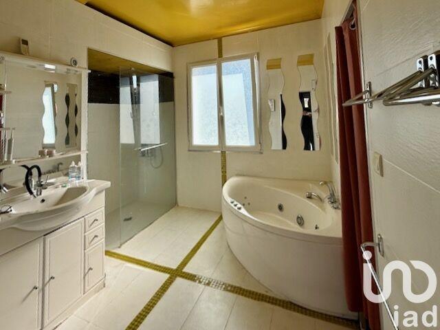 Maison - 111 m² - 4 pièces