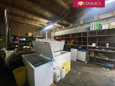 Maison - 335 m² - 16 pièces