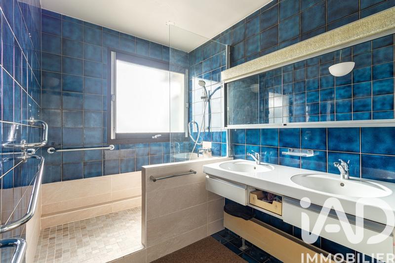 Appartement - 230 m² - 8 pièces