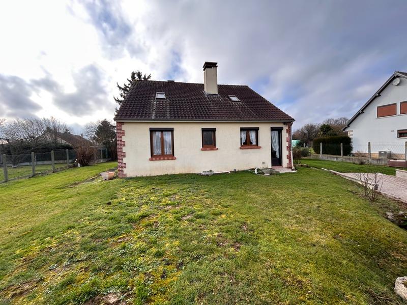 Maison - 111 m² - 6 pièces