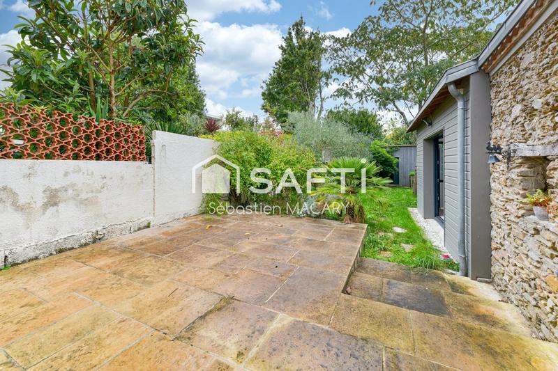 Maison - 180 m² - 8 pièces