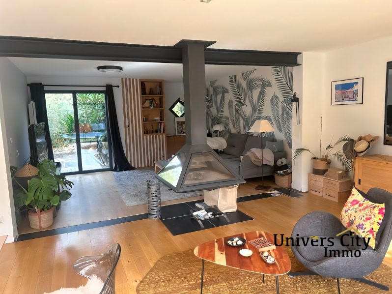 Maison - 156 m² - 7 pièces