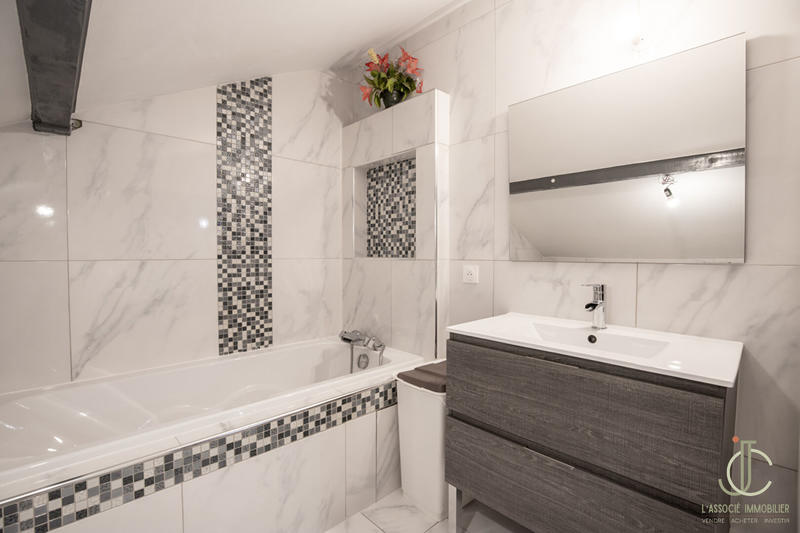 Maison - 112 m² - 6 pièces