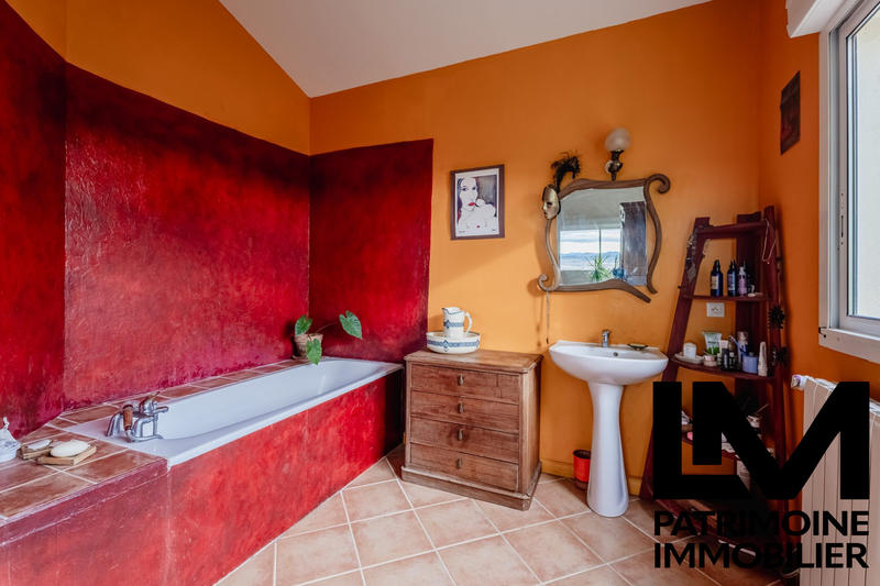 Maison - 180 m² - 6 pièces