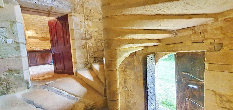 Maison - 250 m² - 4 pièces