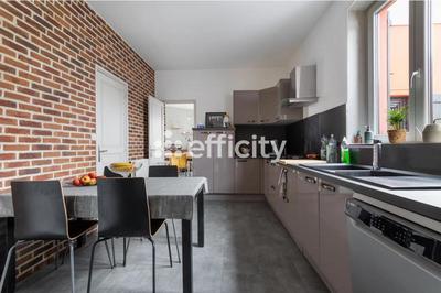 Maison - 229 m² - 7 pièces