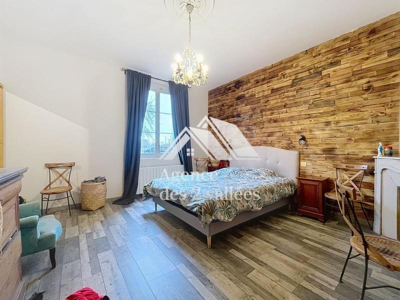 Propriété - 245 m² - 5 pièces