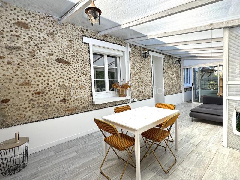 Maison en pierre - 240 m² - 8 pièces