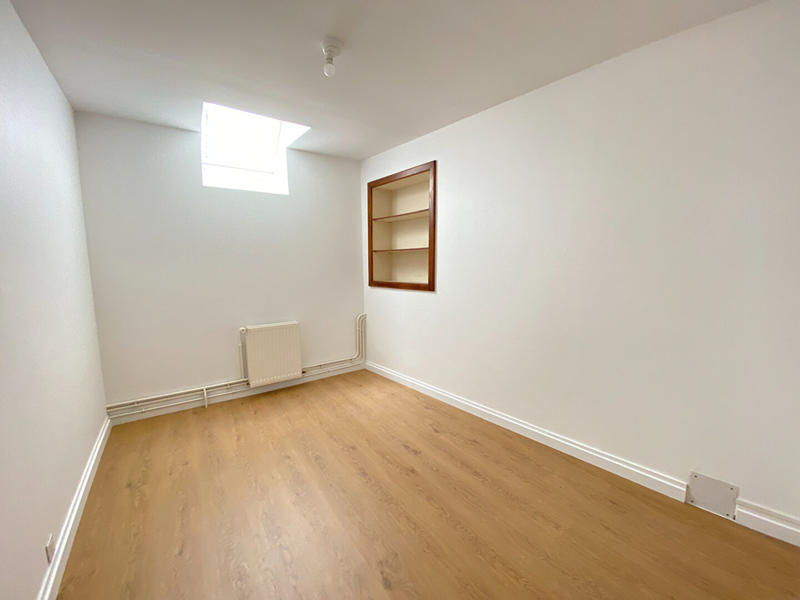 Maison - 186 m² - 8 pièces