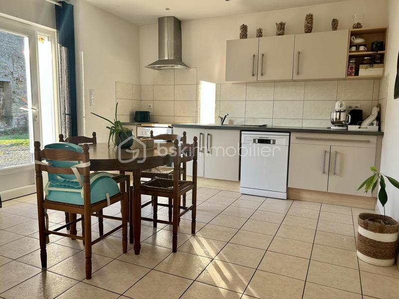 Corps de ferme - 190 m² - 8 pièces