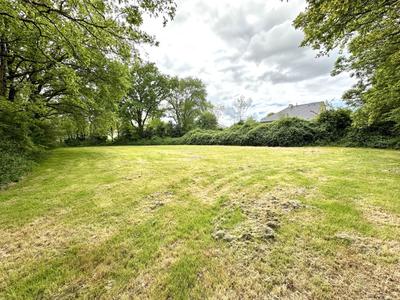 Terrain constructible - 922 m²