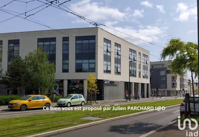 Local commercial - 225 m²