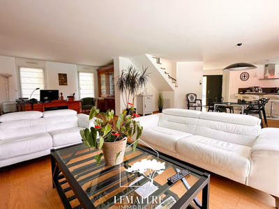 Maison - 163 m² - 5 pièces