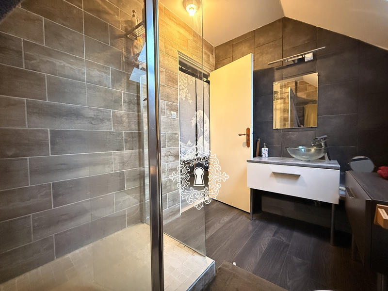 Maison - 162 m² - 7 pièces