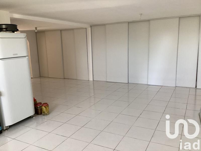 Maison - 182 m² - 10 pièces