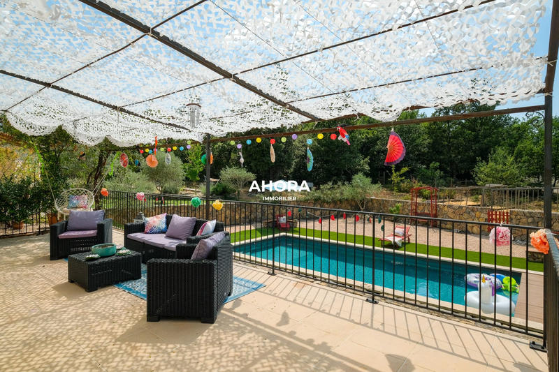 Villa - 167 m² - 7 pièces