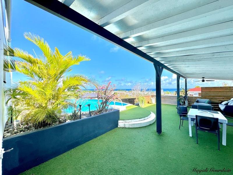 Propriété - 180 m² - 6 pièces