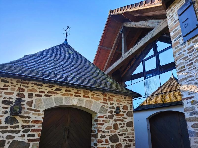 Propriété - 258 m² - 9 pièces